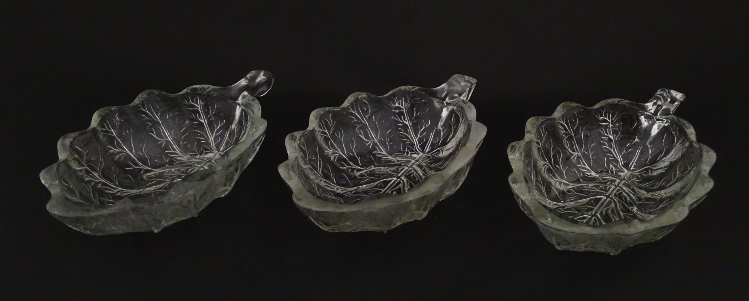 A set of six glass avocado dishes of stylised leaf form. Approx. 7" long Please Note - we do not - Image 5 of 16