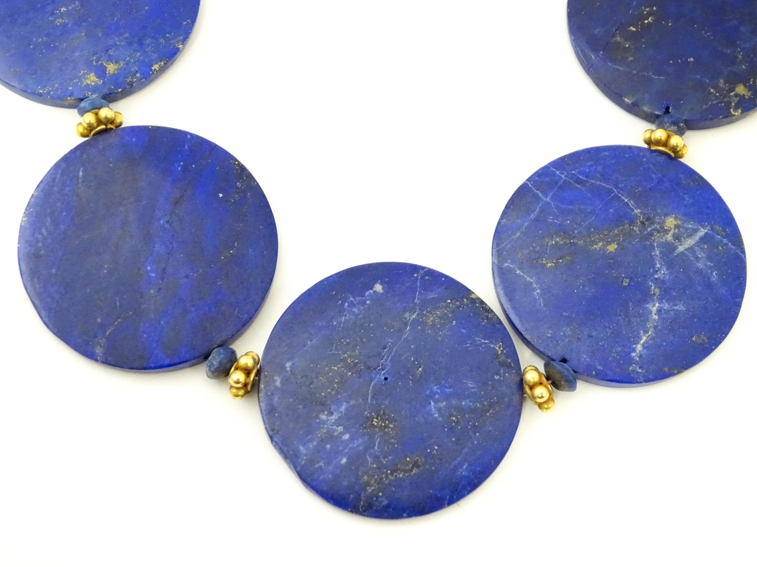 A 20thC necklace set with Lapis lazuli disc beads with yellow metal bead detail and matching - Image 8 of 10