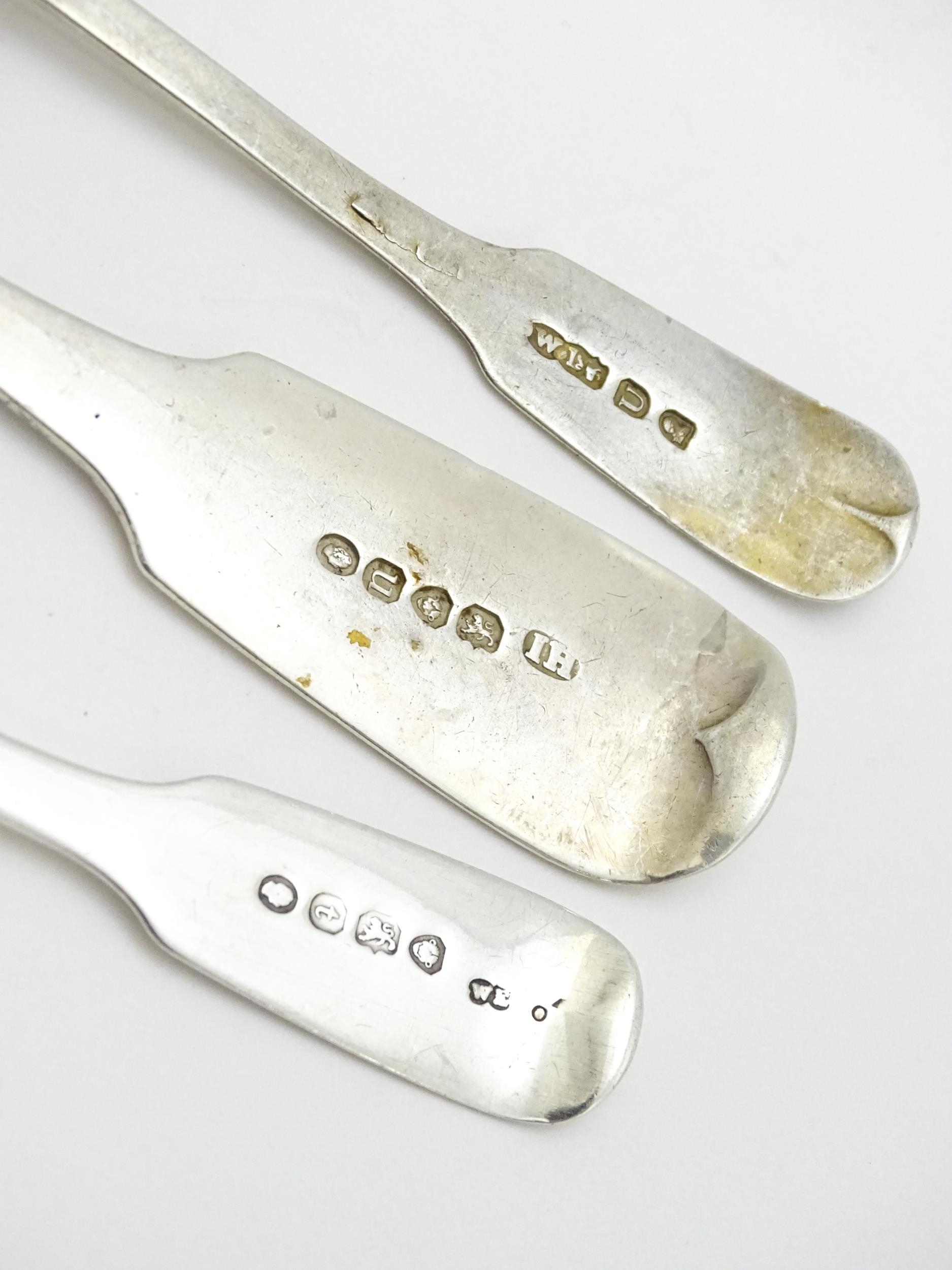 Five assorted 19thC silver Fiddle pattern teaspoons. Together with a table spoon hallmarked London - Image 6 of 6