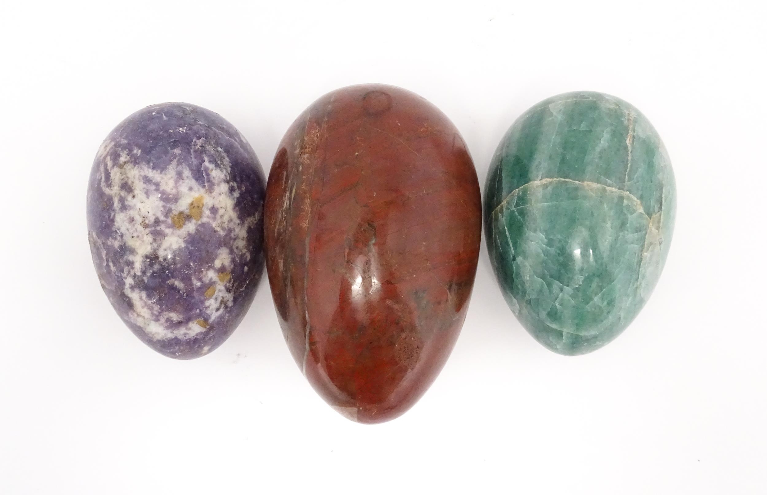 Natural History / Geology Interest: Three polished hardstone specimen eggs to include red jasper, - Image 2 of 9