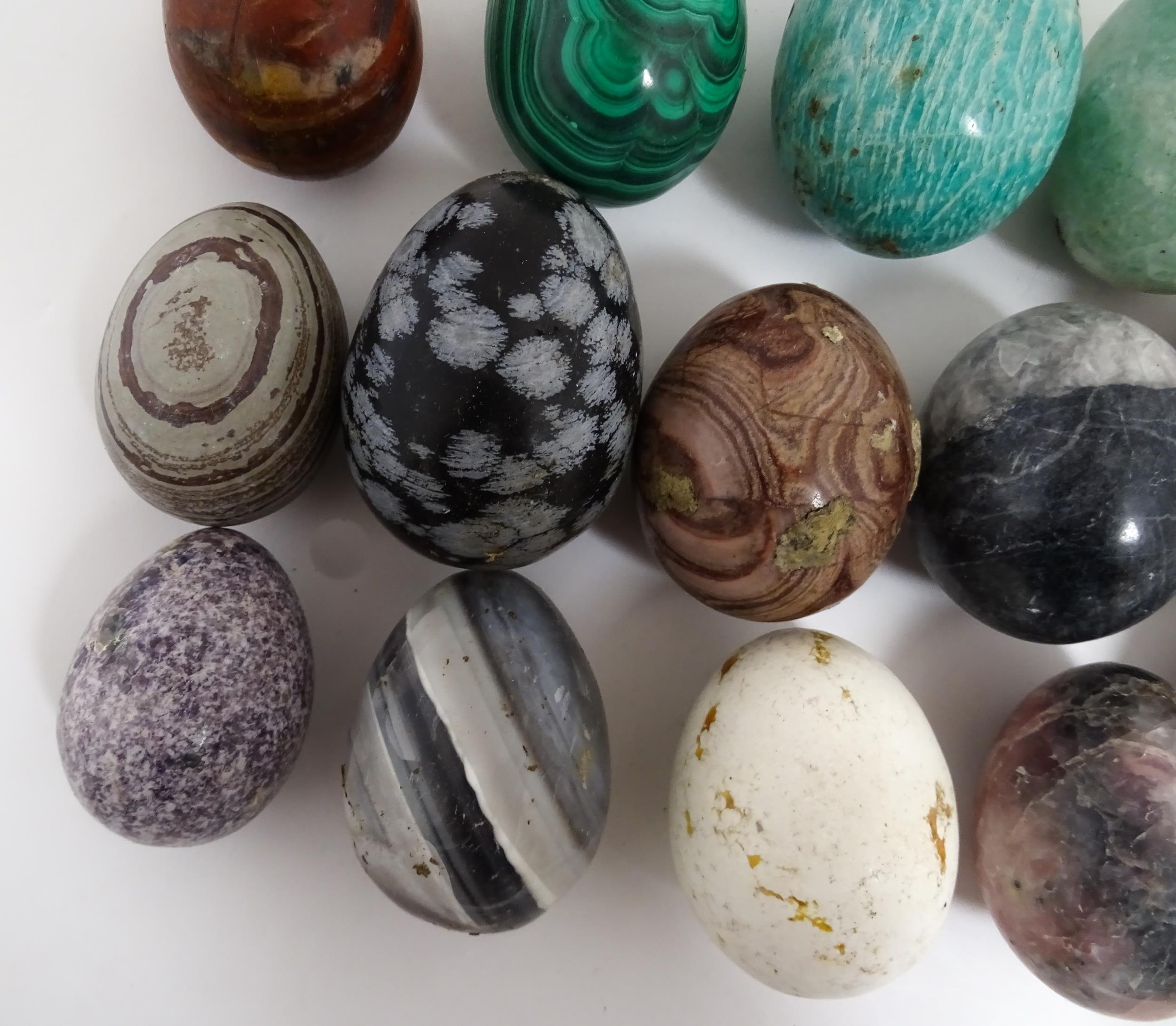 Natural History / Geology Interest: A quantity of assorted polished hardstone eggs to include - Image 9 of 13