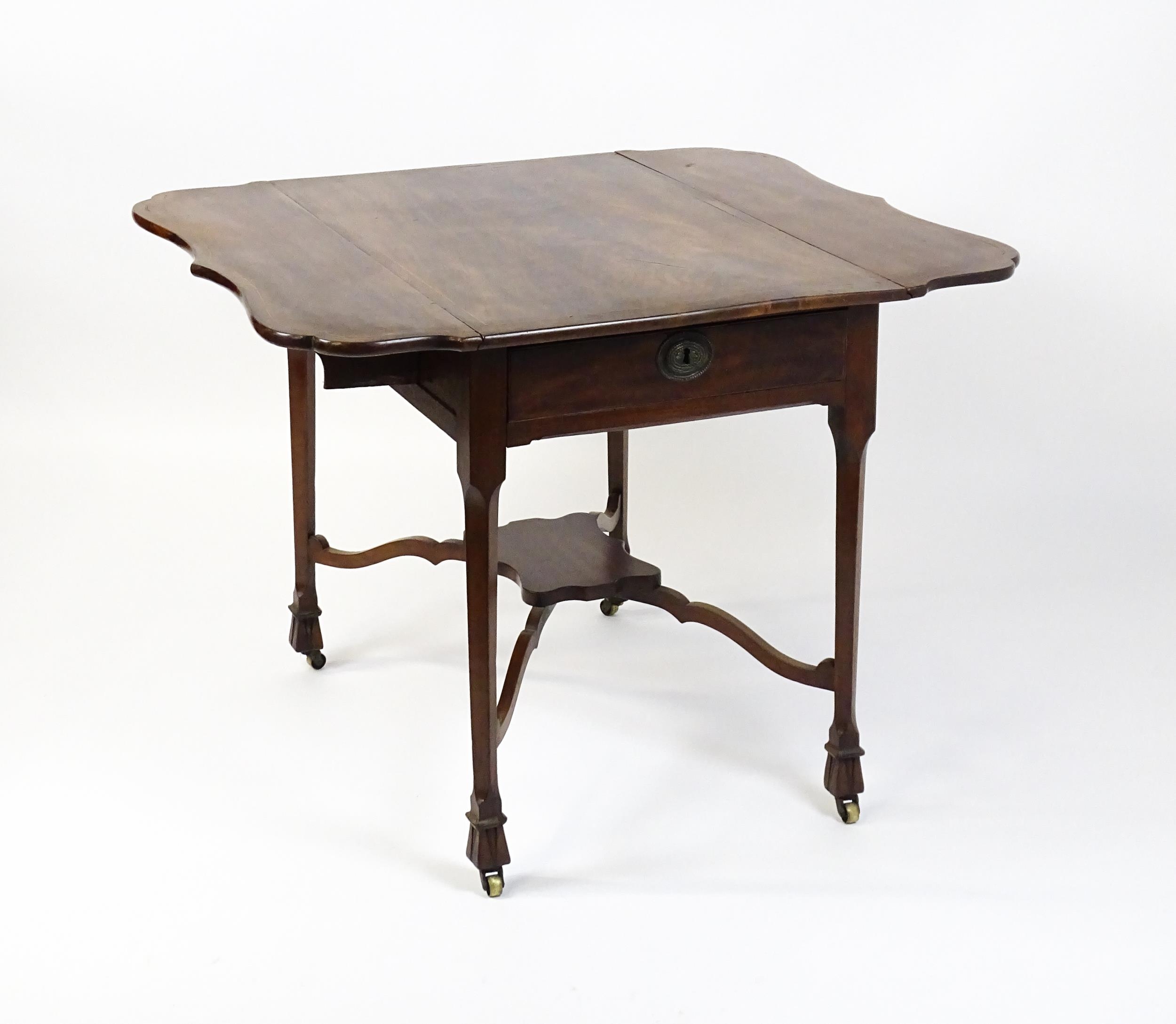 A late 18thC Chippendale style mahogany Pembroke table, the butterfly table top having two shaped - Image 4 of 16
