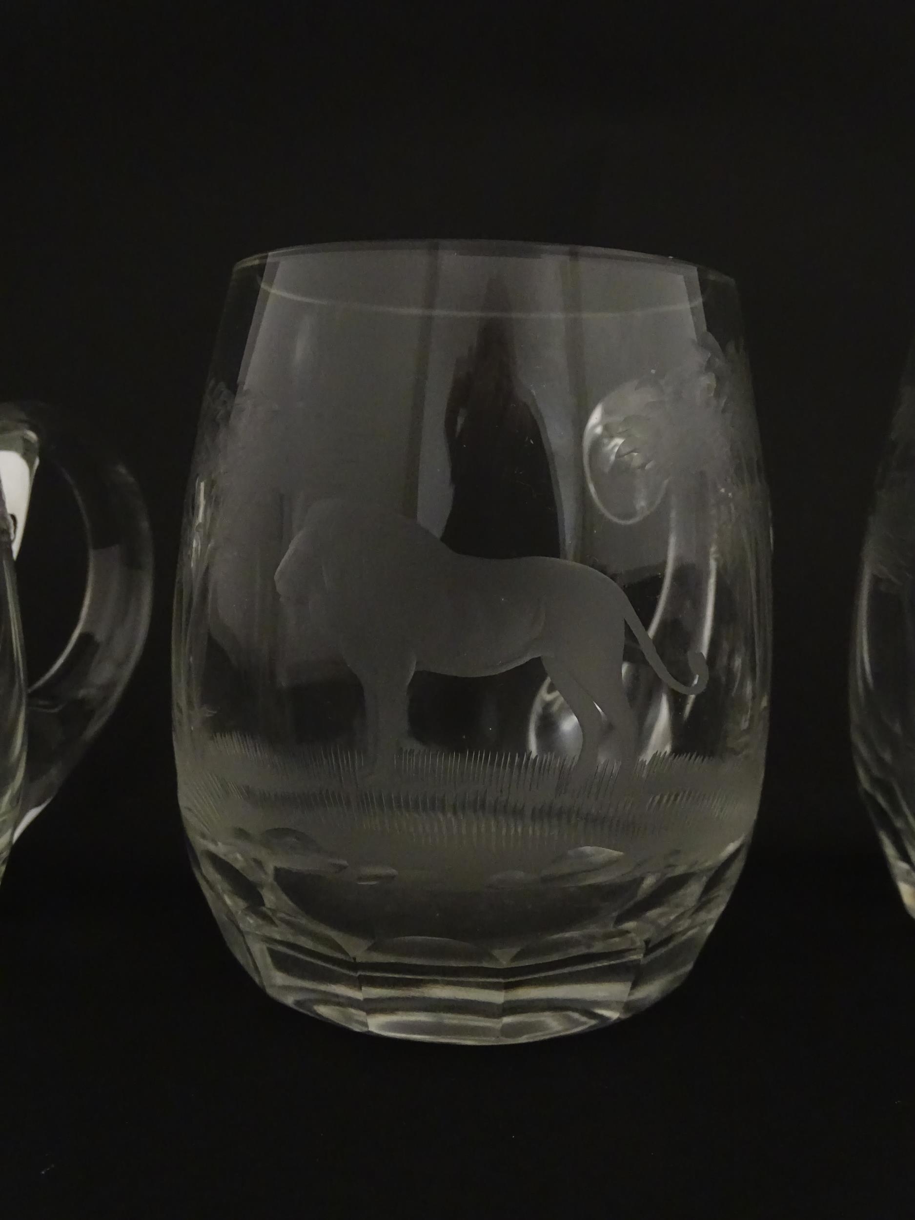 Seven Rowland Ward pint mugs / glasses with engraved Safari animal detail. Unsigned. Approx. 4 1/ - Image 9 of 26