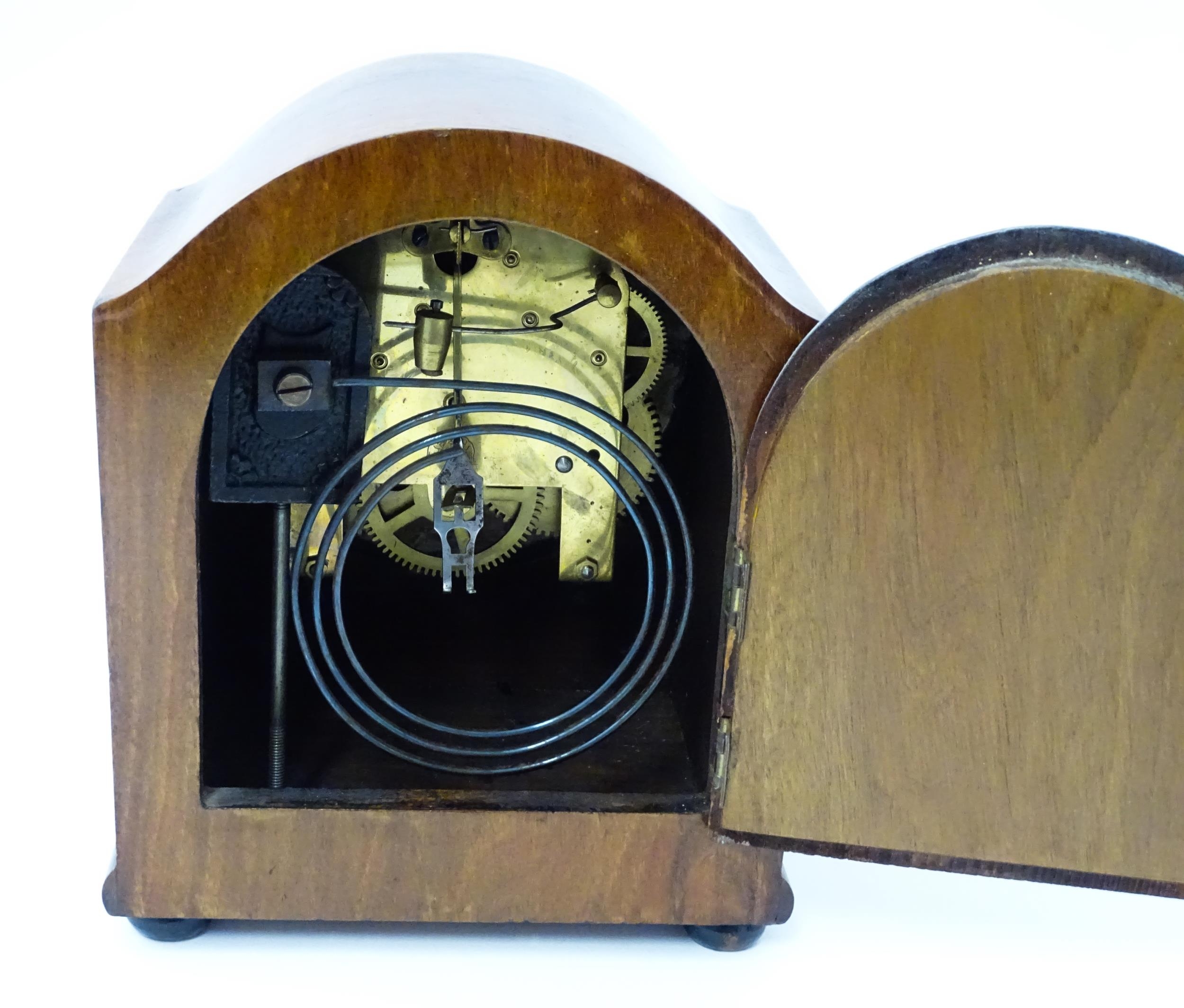 An early 20thC German walnut cased mantle clock with burr walnut veneered detail and satinwood - Image 10 of 10