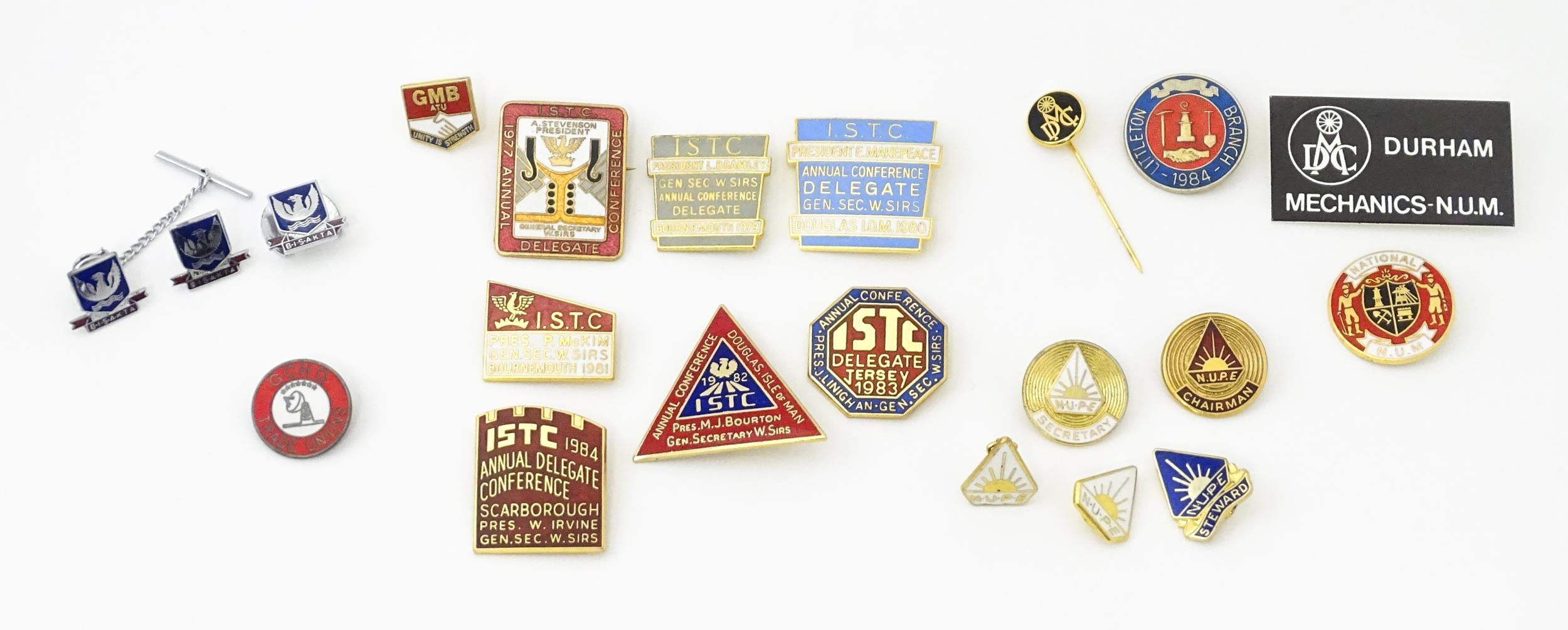 Trade Union Interest: a quantity of assorted badges, pins, etc. to include National Union of - Image 3 of 9