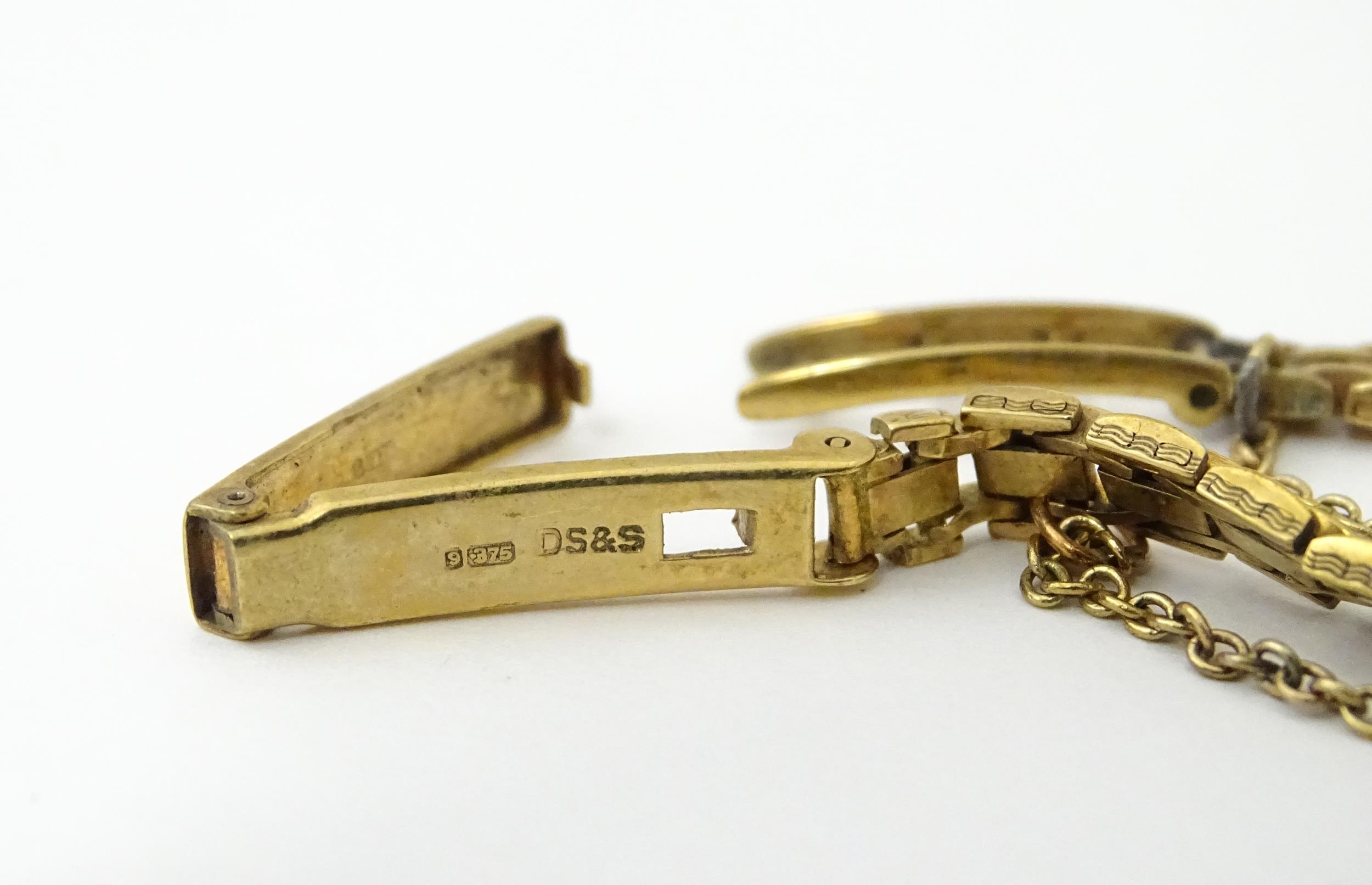A 9ct gold cased ladies wristwatch by Rotary with 9ct gold bracelet strap . Approx 1/2" wide - Image 9 of 13
