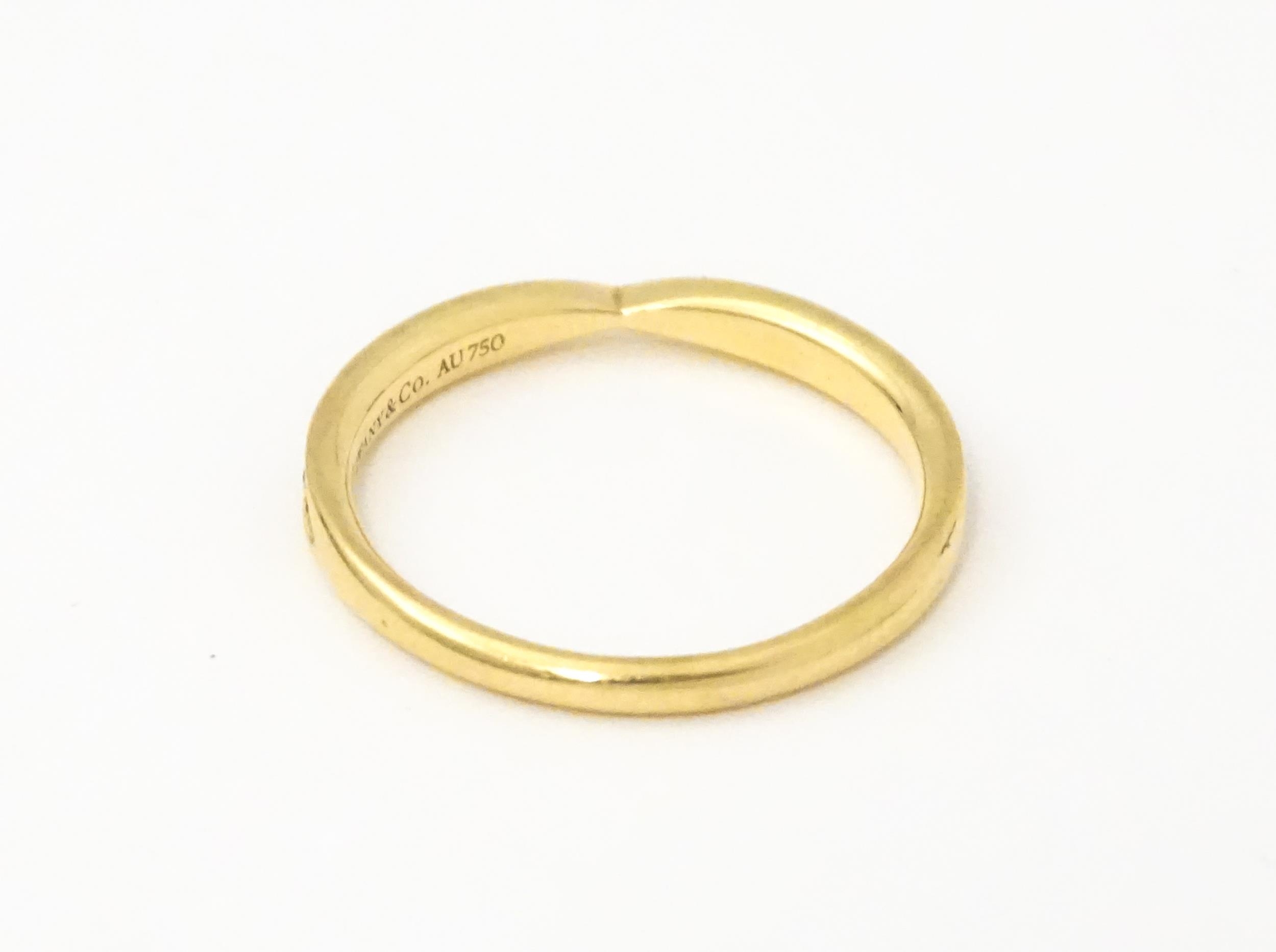 An 18ct gold Tiffany ring set with diamonds. Ring size approx M Please Note - we do not make - Image 5 of 8
