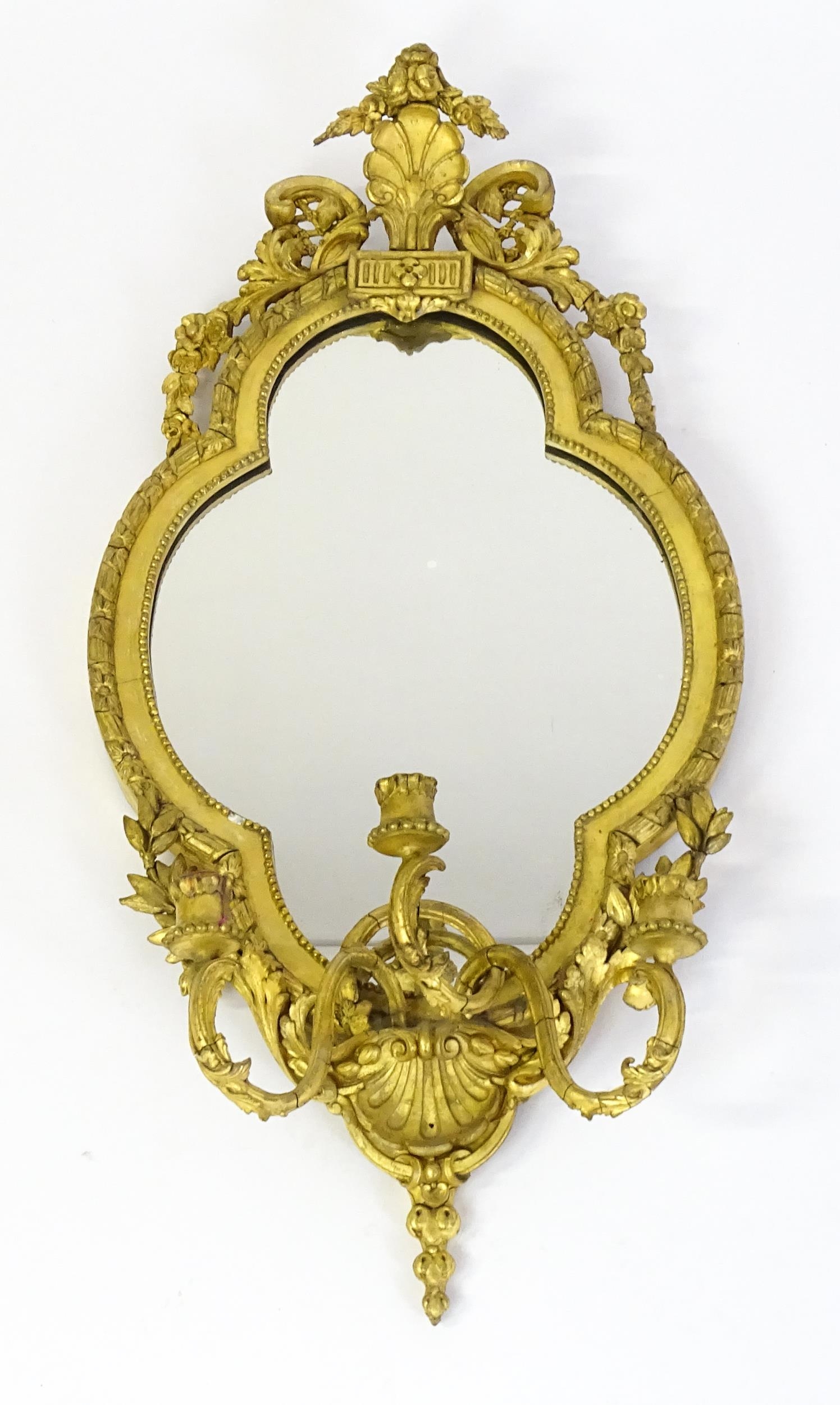 A pair of 19thC giltwood and gesso girandoles with shell motifs, lattice pattern mouldings, fluted - Image 7 of 19