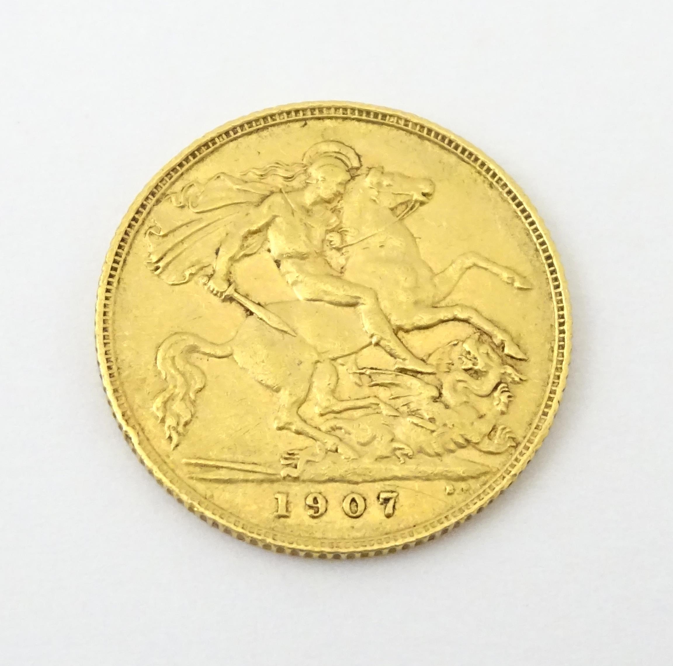 Coin : An Edward VII 1907 gold half sovereign (3.9g) Please Note - we do not make reference to the - Image 5 of 5