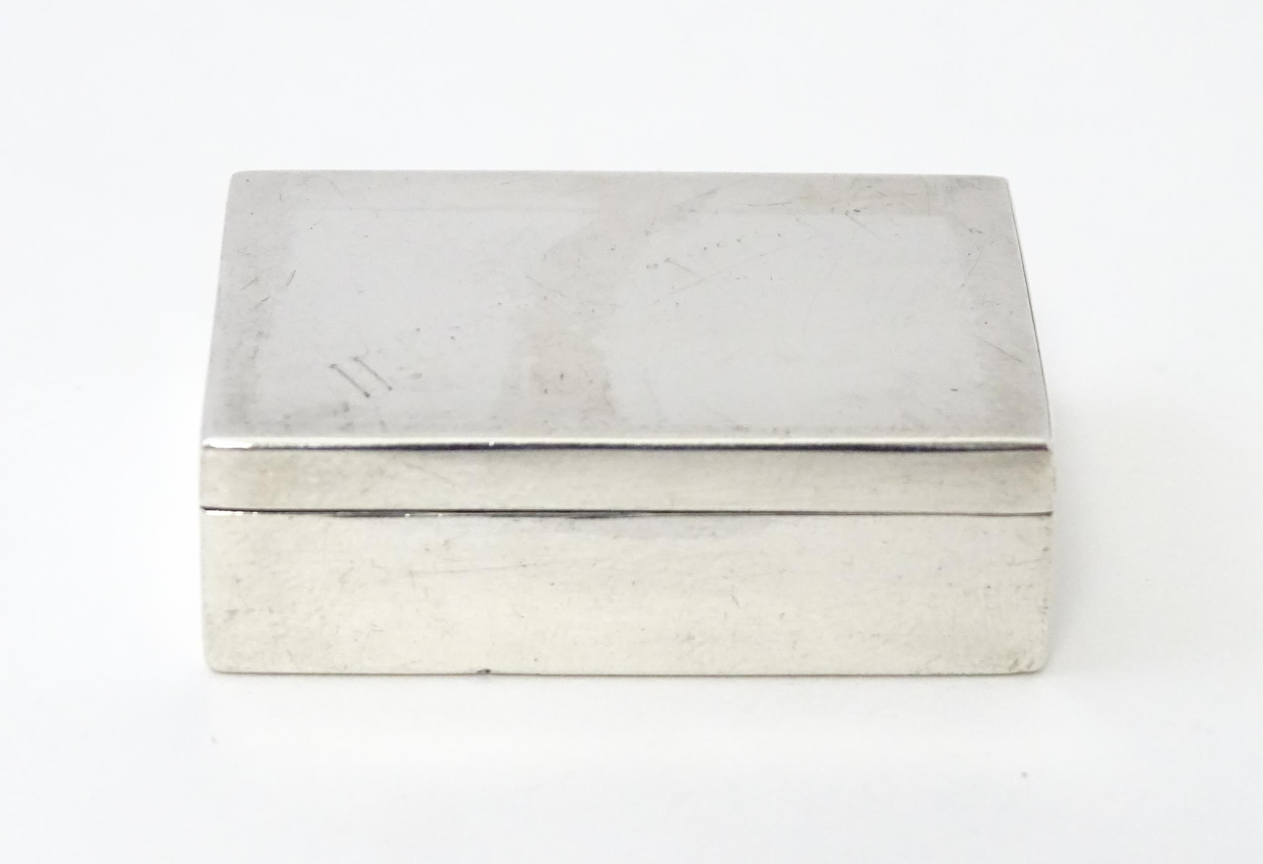 A Scottish silver box engraved to lid 'Mrs A. Fothergill', and to side 'Fill me on Sunday', - Image 5 of 9