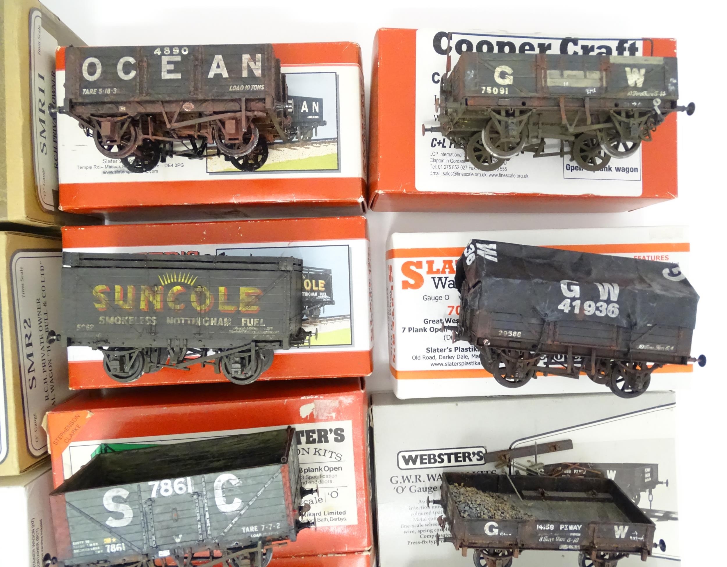 Toys - Model Train / Railway Interest : A quantity of assorted model train / locomotive / rolling - Image 9 of 18