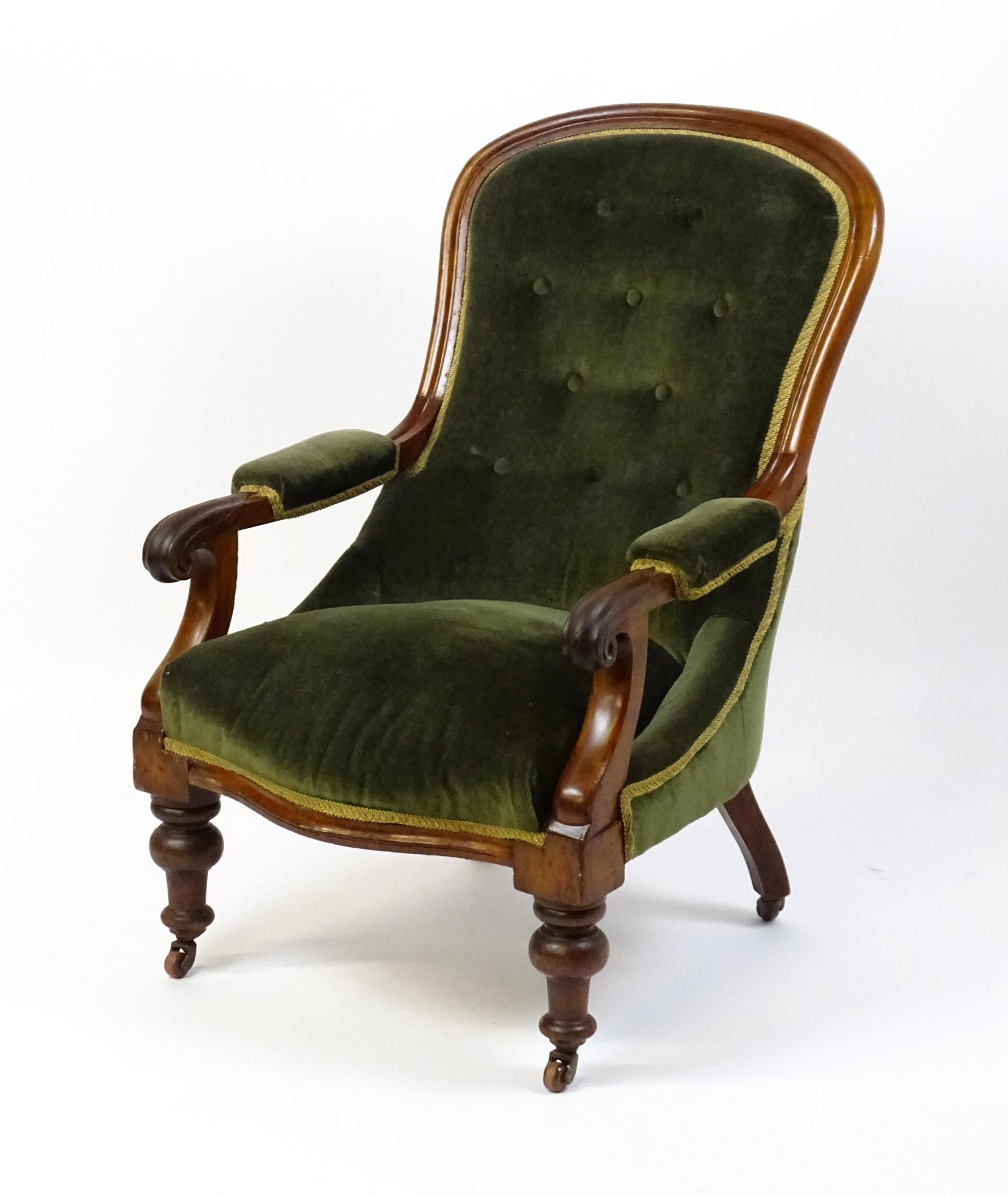 A 19thC mahogany open armchair, the spoon back design having a moulded frame and deep buttoned - Image 6 of 8