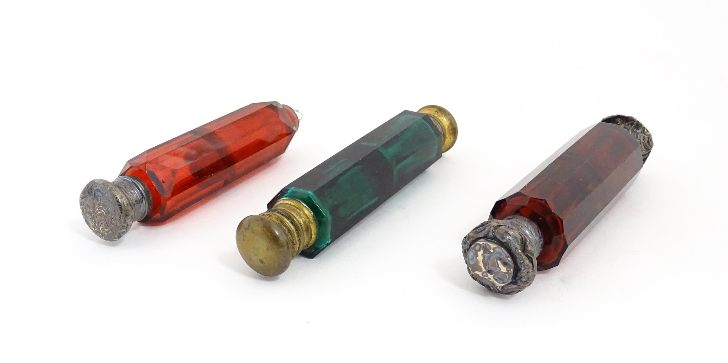 Three various Victorian double ended scent flasks compromising two ruby glass and a green glass - Image 6 of 8