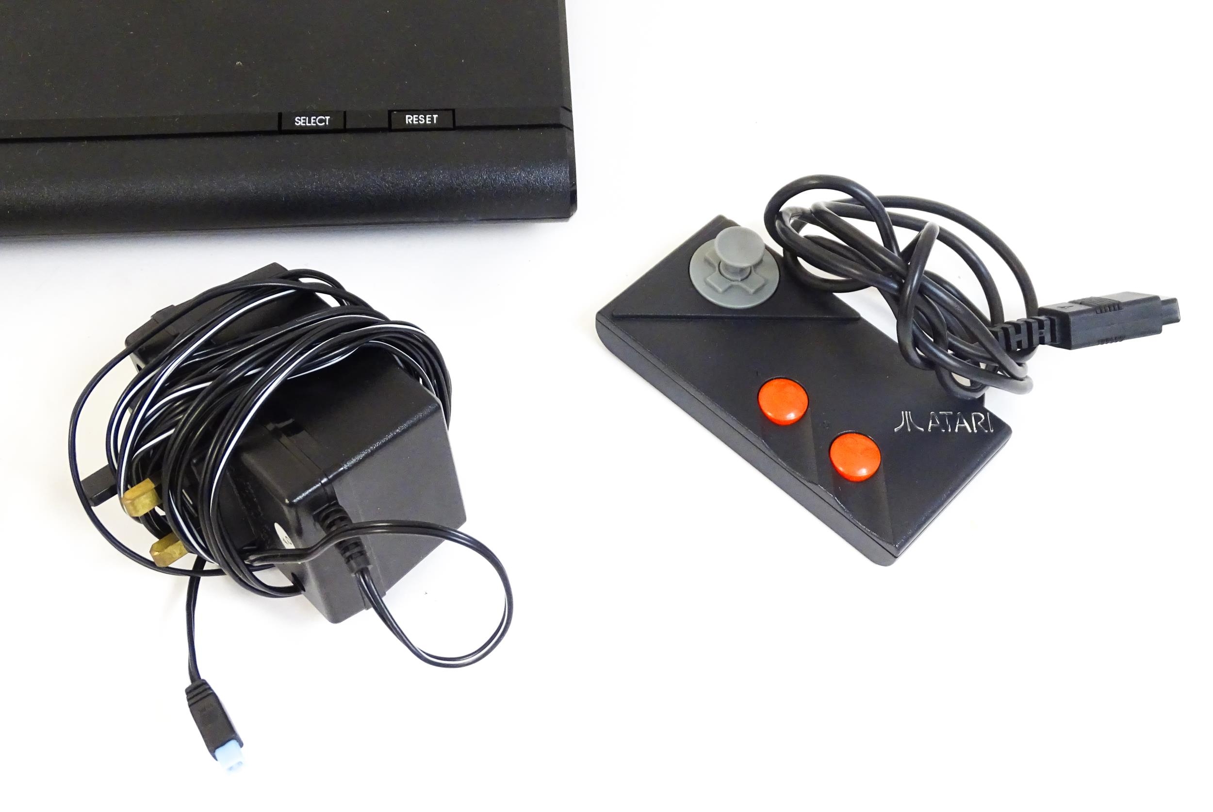 Toys: An Atari 7800 video game console. Together with games cartridges comprising Jinks, Xevious, - Image 8 of 10