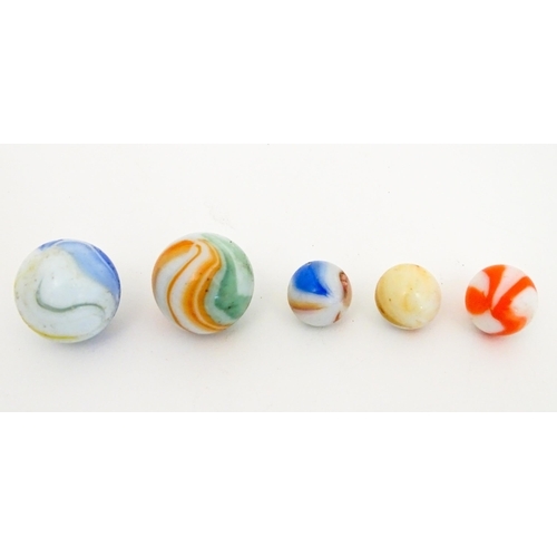 Toys: A quantity of glass marbles, many with colours twists, etc. Largest approx. 1 3/4" diameter - Image 9 of 10