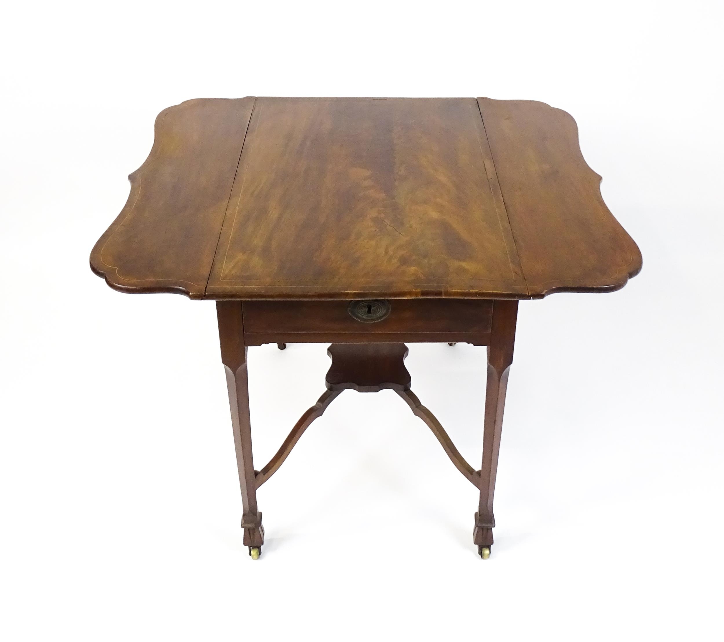 A late 18thC Chippendale style mahogany Pembroke table, the butterfly table top having two shaped - Image 11 of 16