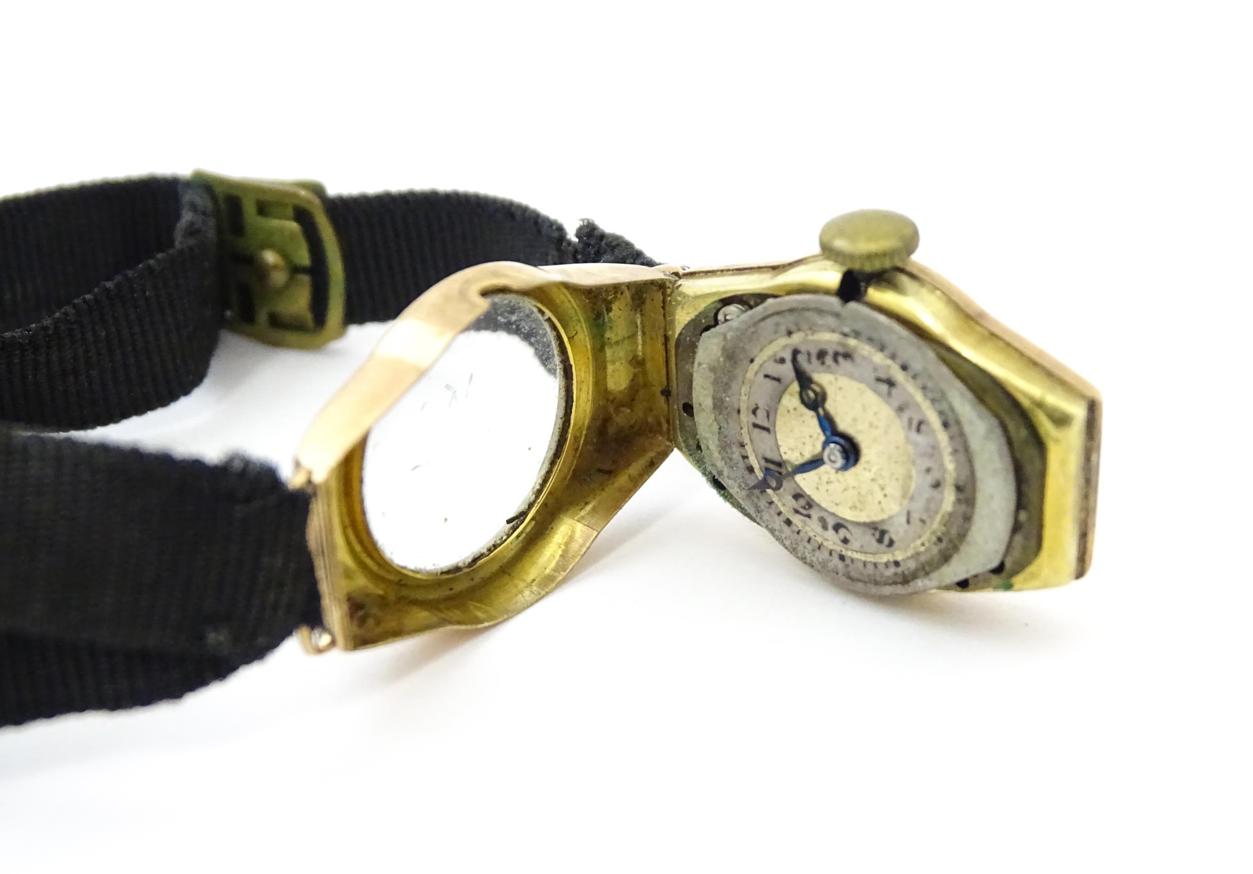 Two 9ct gold cased ladies wristwatches to include one watch by Accurist. Approx 1/2" wide (2) Please - Image 9 of 14