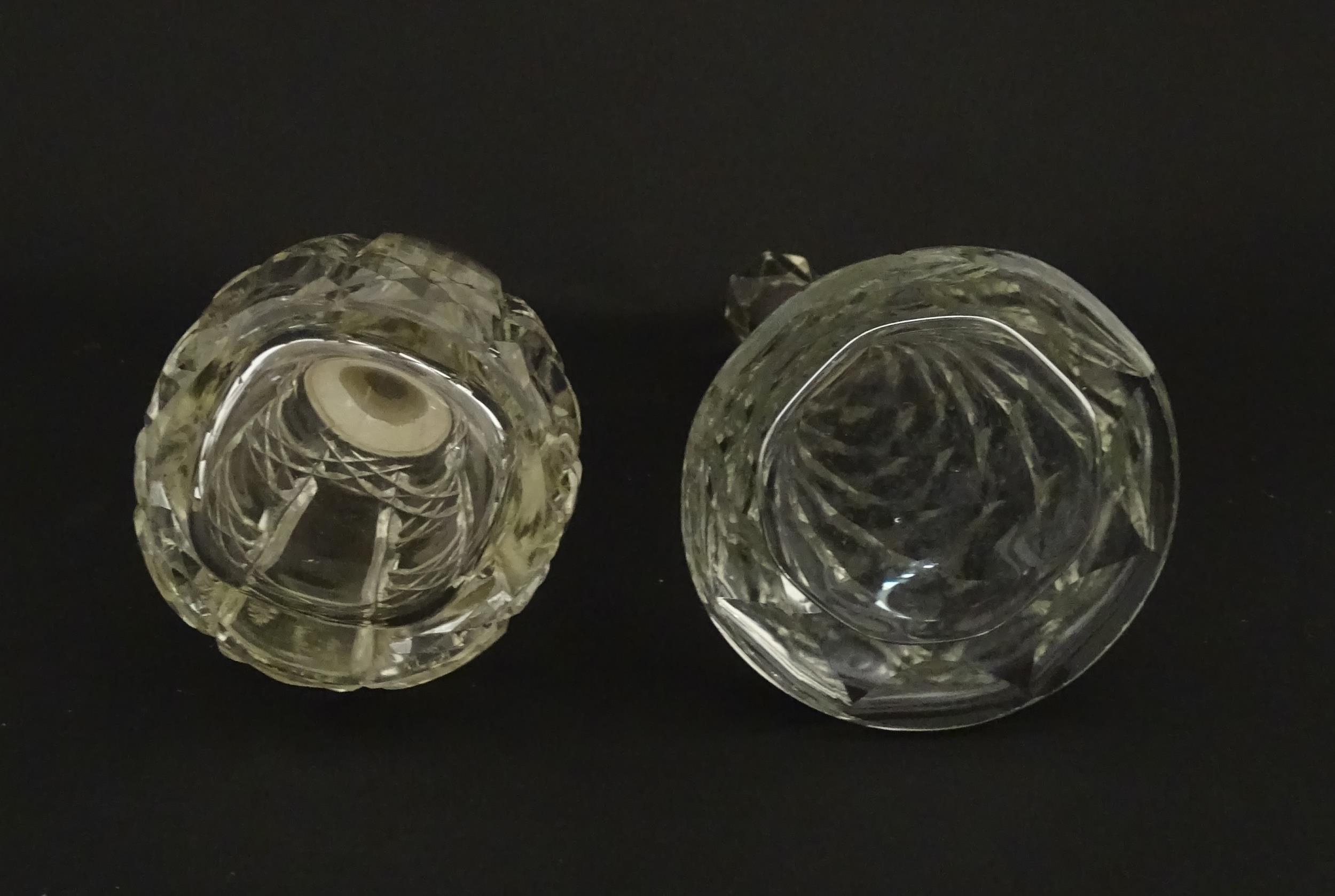 Two cut glass scent / perfume bottles with silver mounts, one hallmarked Birmingham 1921, maker A - Image 13 of 15