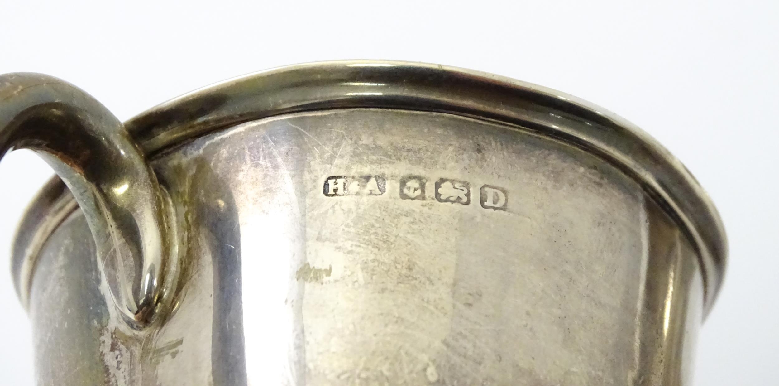 A silver pedestal bowl hallmarked Birmingham 1921, maker Hassett & Harper Ltd. Together with a small - Image 8 of 8