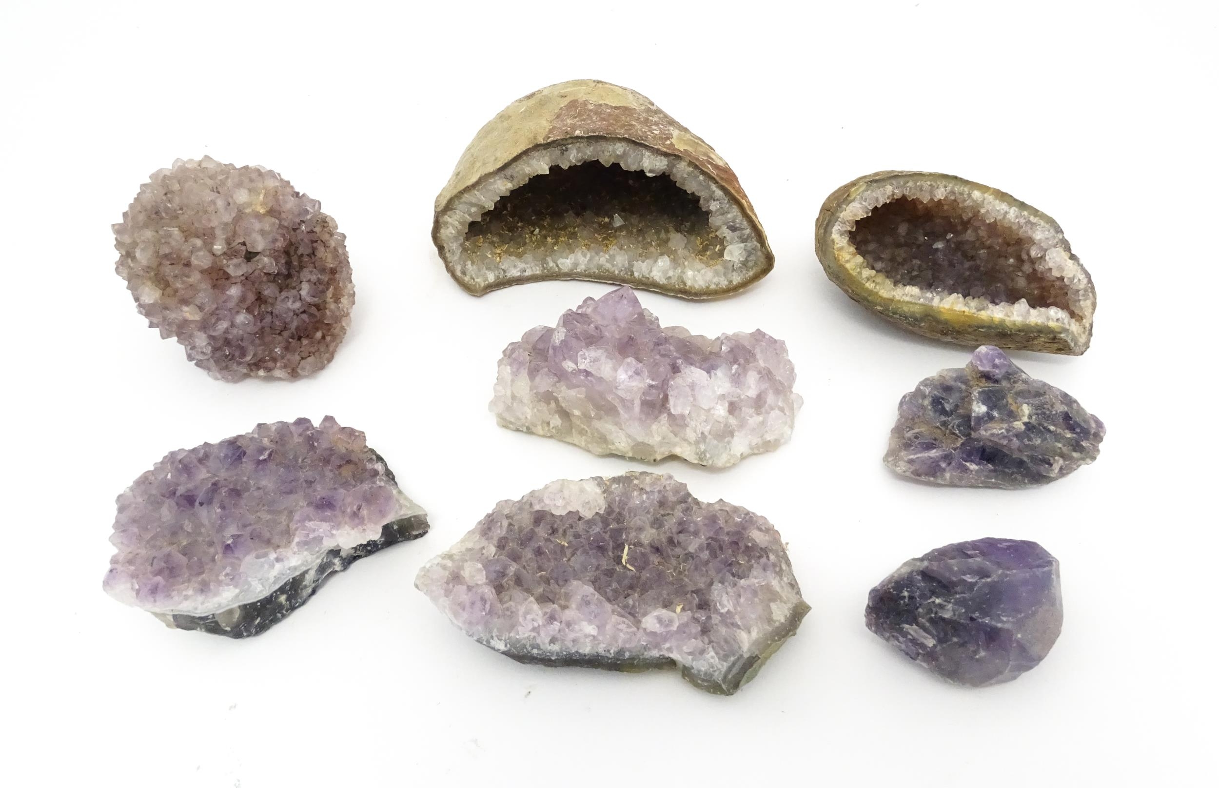 Natural History / Geology Interest: A quantity of amethyst hardstone specimens / geodes. Largest