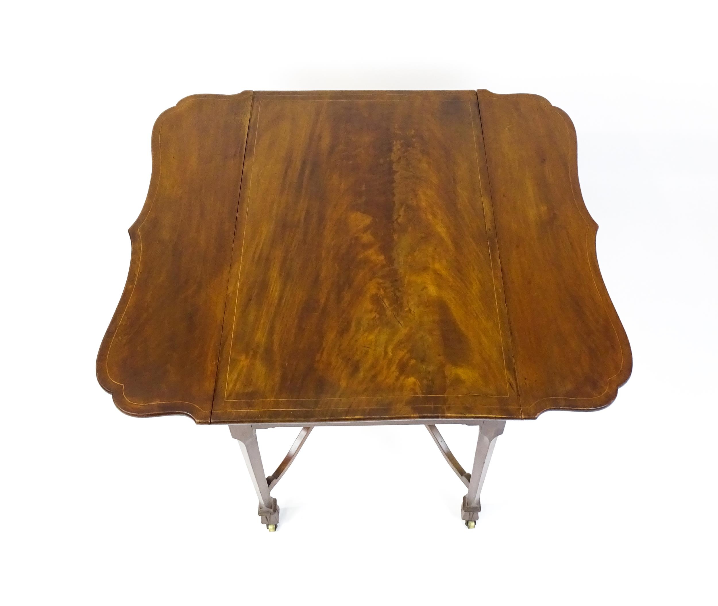 A late 18thC Chippendale style mahogany Pembroke table, the butterfly table top having two shaped - Image 7 of 16