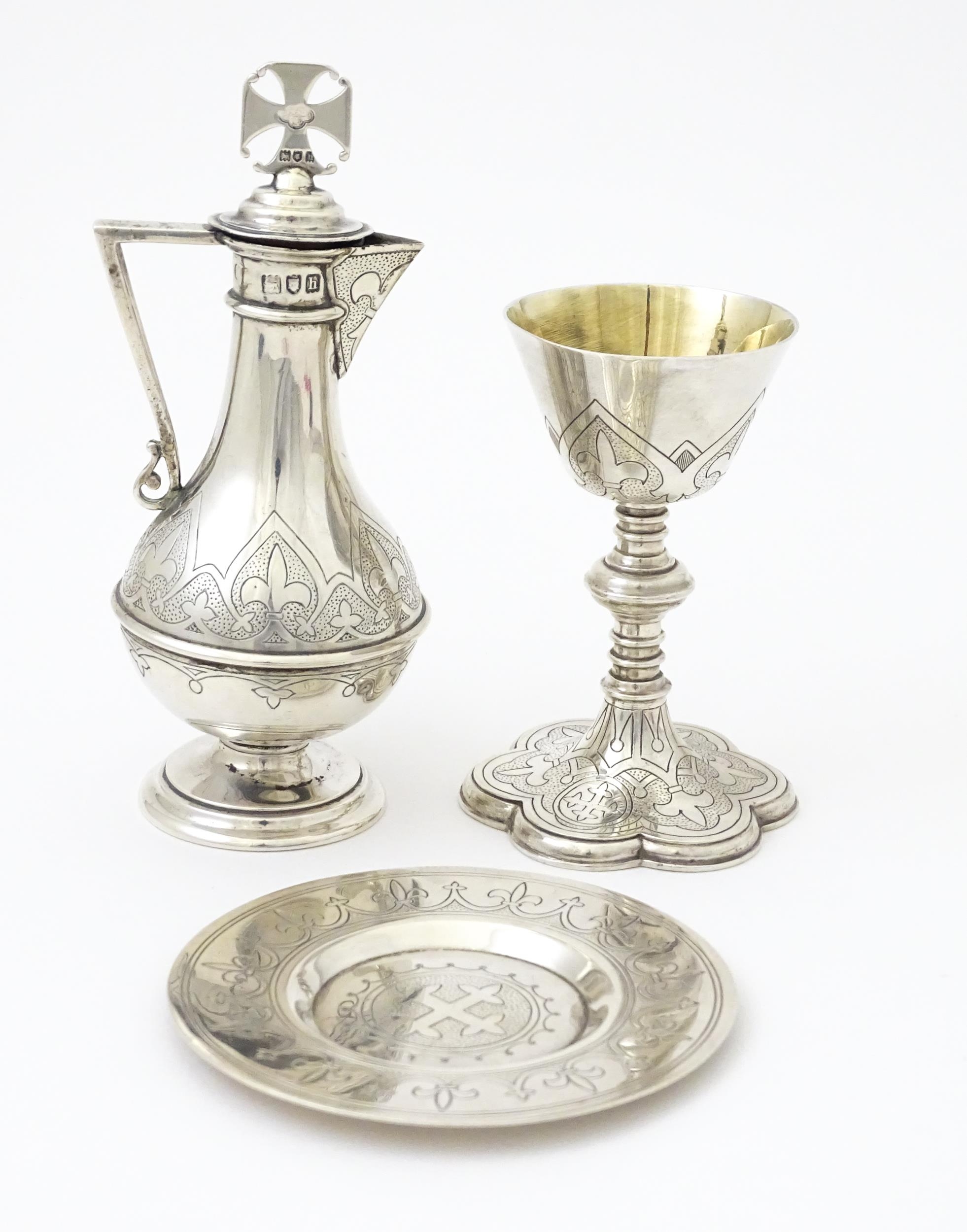 Ecclesiastical silver: A silver three piece travelling communion set comprising chalice, paten & - Image 6 of 17