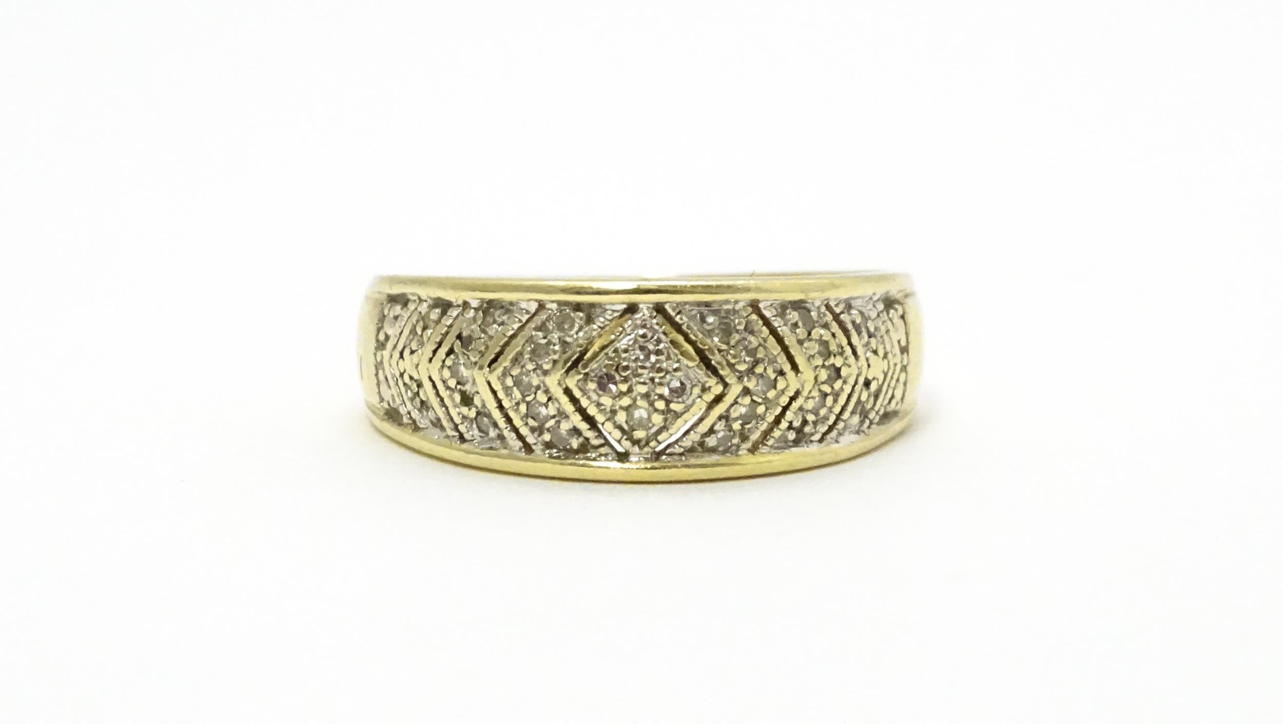 A 14ct gold ring set with diamonds. Ring size approx. P 1/2 Please Note - we do not make reference - Image 3 of 7