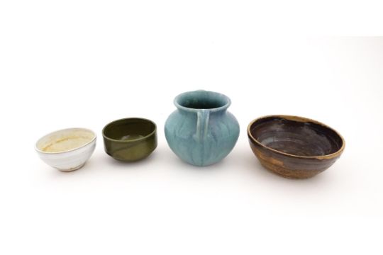 Four items of studio pottery to include an Upchurch twin handled pot, a small bowl by Geoffrey - Image 11 of 12