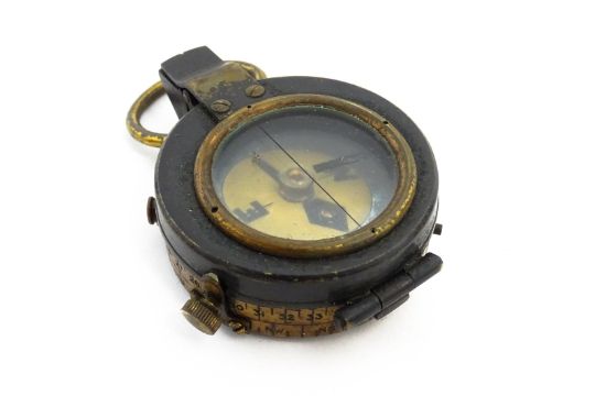 A cased early 20thC cased Verner's patent pocket compass, approx 2" in diameter Please Note - we - Image 7 of 11