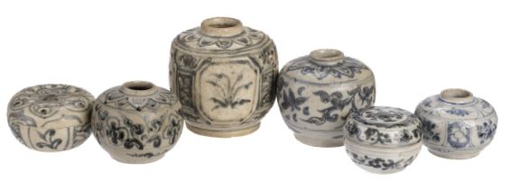 Chinese Vessels. Chinese miniature blue and white pottery vessels, Jingdezhen kiln