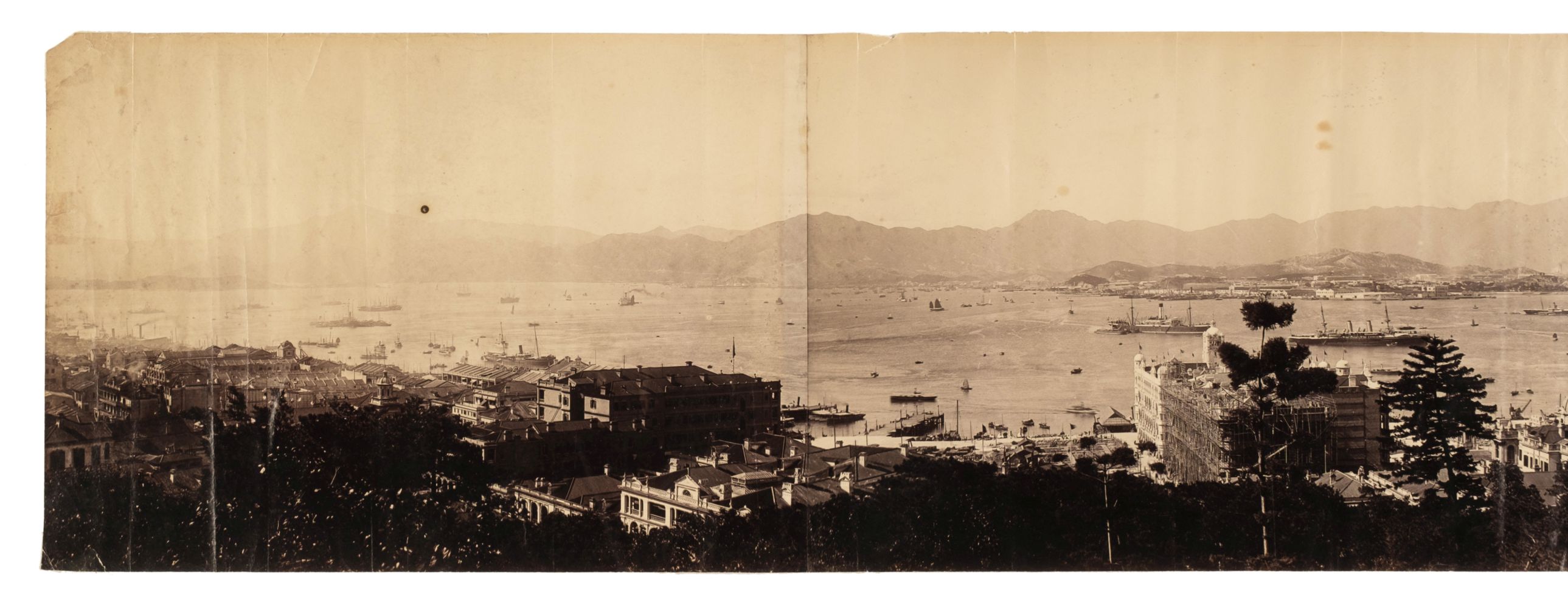 Hong Kong. A four-part panorama over Central looking at Kowloon, c. 1870s - Bild 3 aus 3