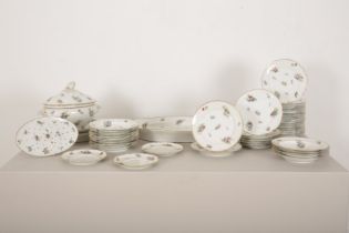 A CONTINENTAL PORCELAIN PART DINNER SERVICE