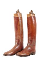 A PAIR OF GENTLEMAN'S BROWN LEATHER RIDING BOOTS