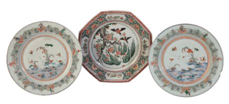 A PAIR OF CHINESE FAMILLE VERTE CHARGERS