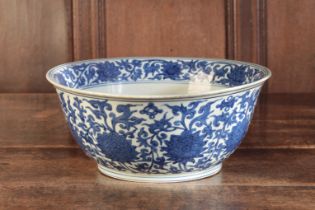 A CHINESE PORCELAIN BLUE AND WHITE BOWL