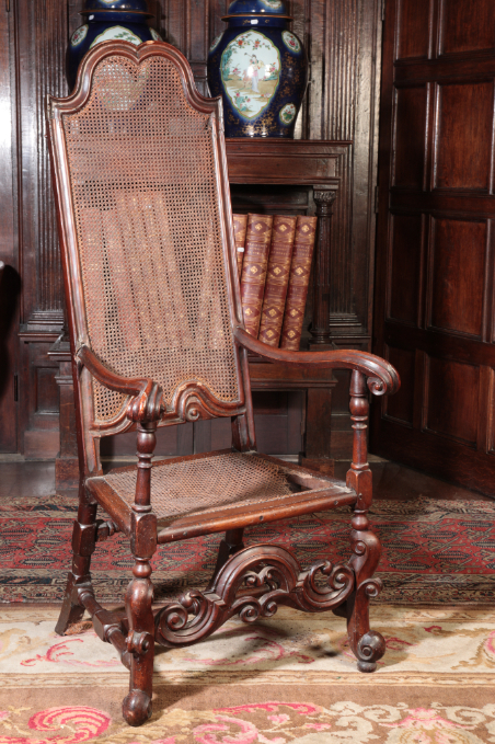 A WILLIAM AND MARY WALNUT AND STAINED WOOD ELBOW CHAIR - Image 2 of 2
