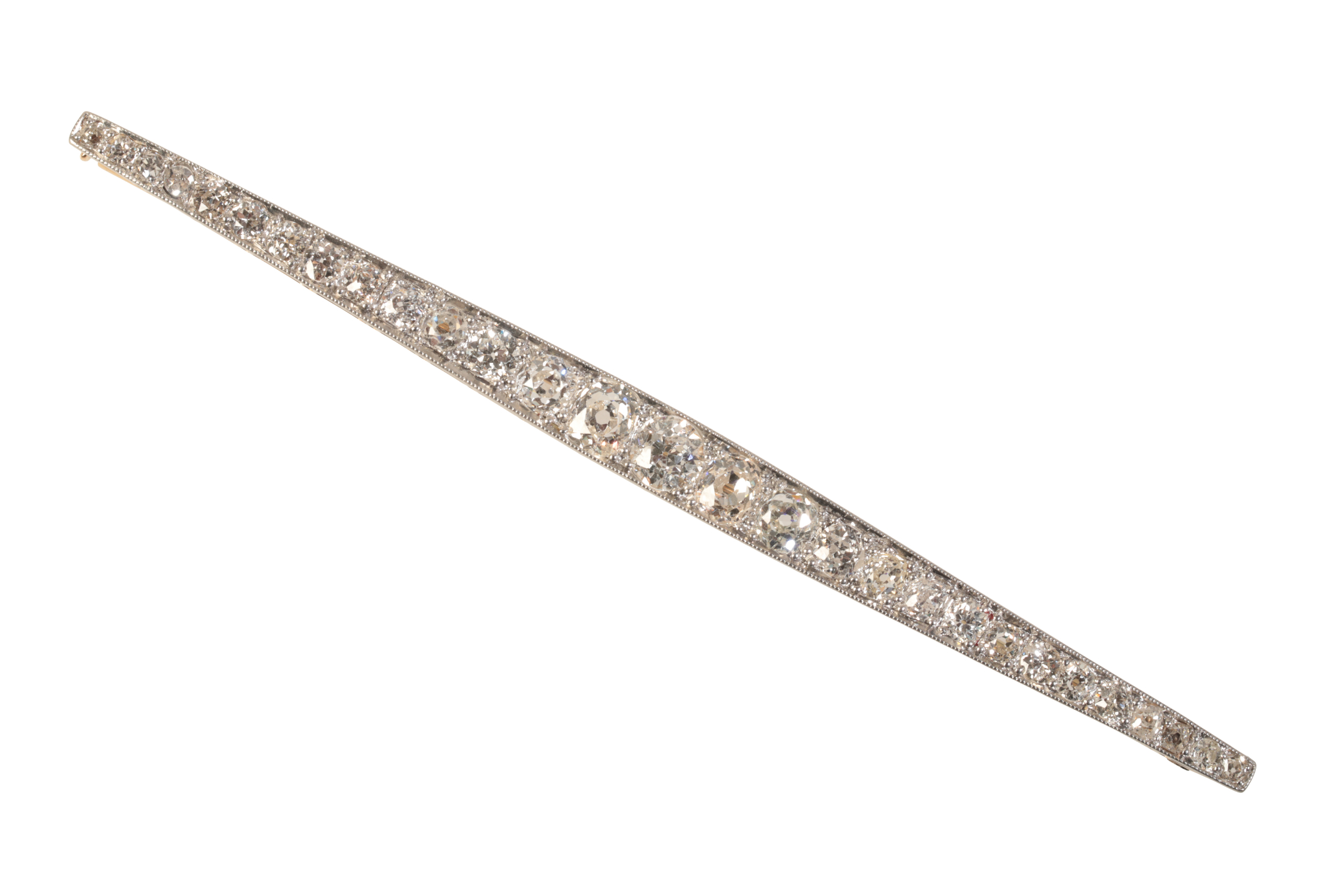 A FRENCH ANTIQUE DIAMOND BAR BROOCH