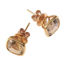 CASSANDRA GOAD: A PAIR OF SMOKY QUARTZ STUD EARRINGS