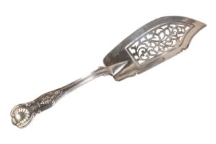 A VICTORIAN SILVER KINGS PATTERN FISH SLICE