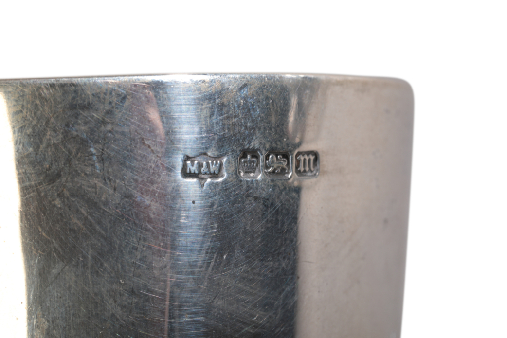 A VICTORIAN SILVER CHRISTENING MUG - Image 2 of 3