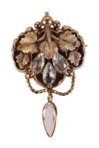 AN EARLY VICTORIAN AQUAMARINE AND PINK TOPAZ BROOCH