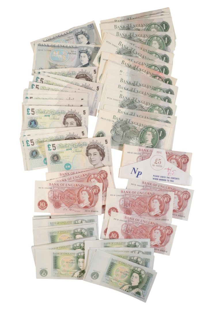 A COLLECTION OF ENGLISH BANK NOTES