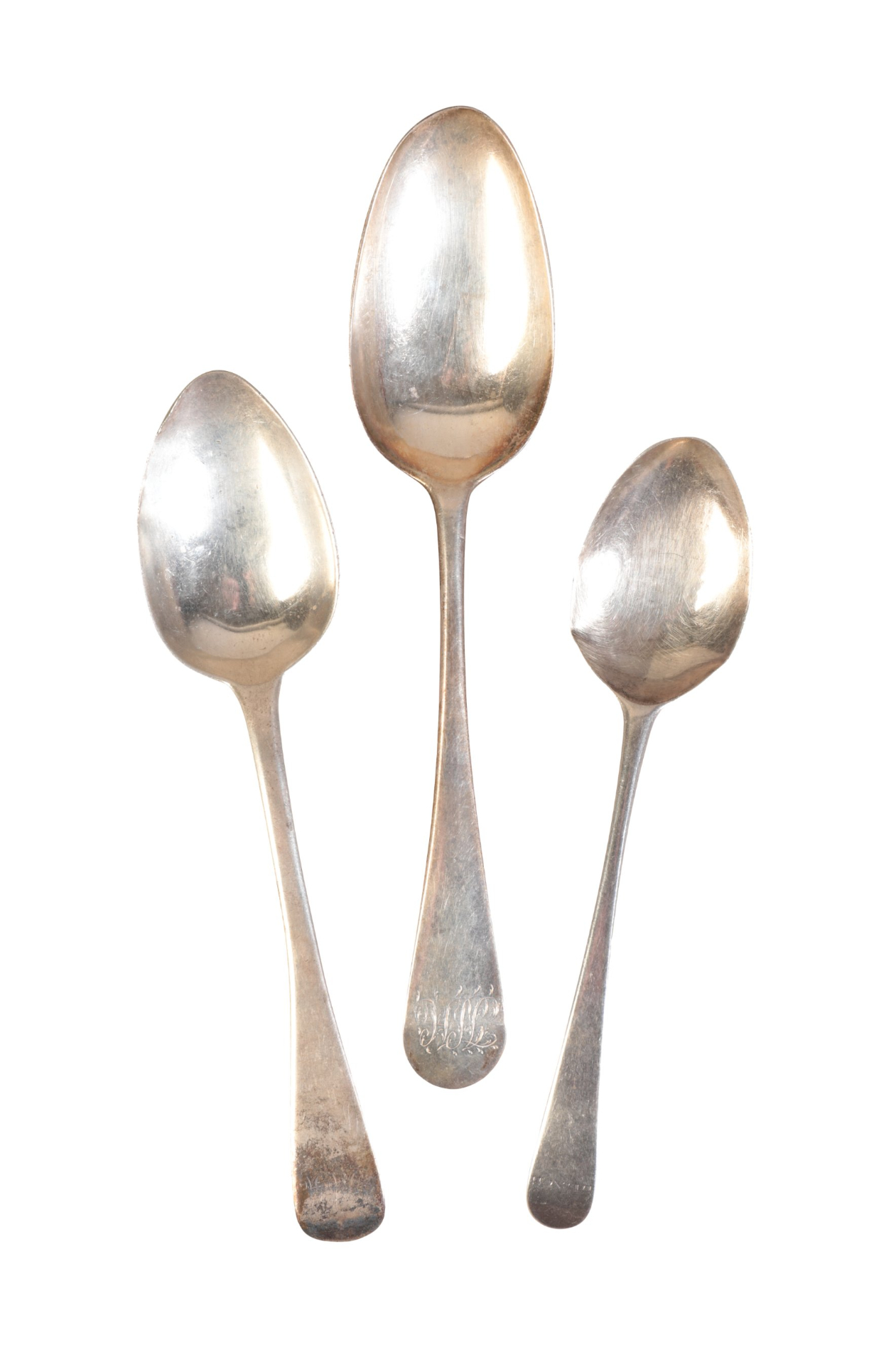 A GEORGE III SILVER OLD ENGLISH PATTERN DESSERT SPOON