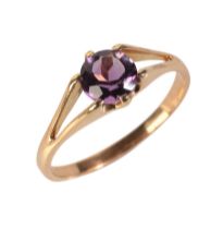 AN AMETHYST DRESS RING