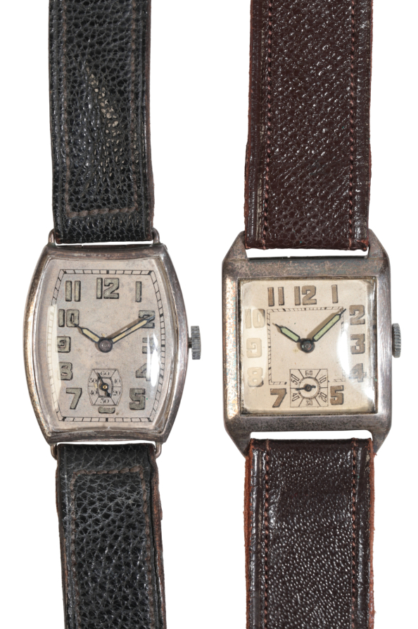 A GENTLEMAN'S SILVER CASE WRISTWATCH