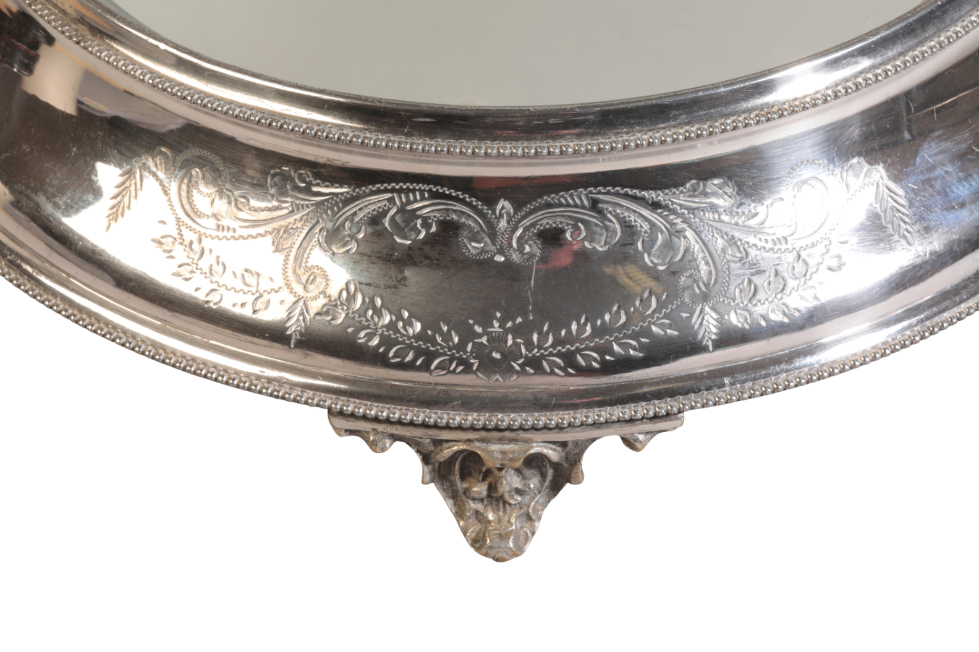 A VICTORIAN SILVER PLATED CAKE STAND - Image 2 of 3