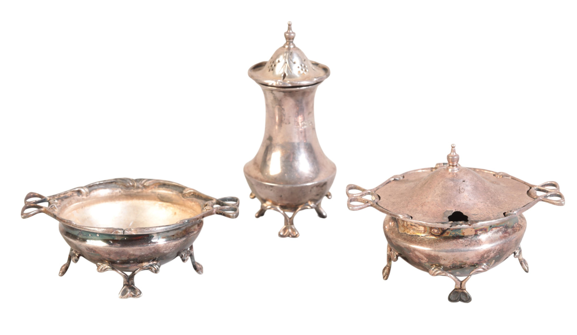 AN EDWARD VII SILVER THREE PIECE CRUET OF ART NOUVEAU STYLE