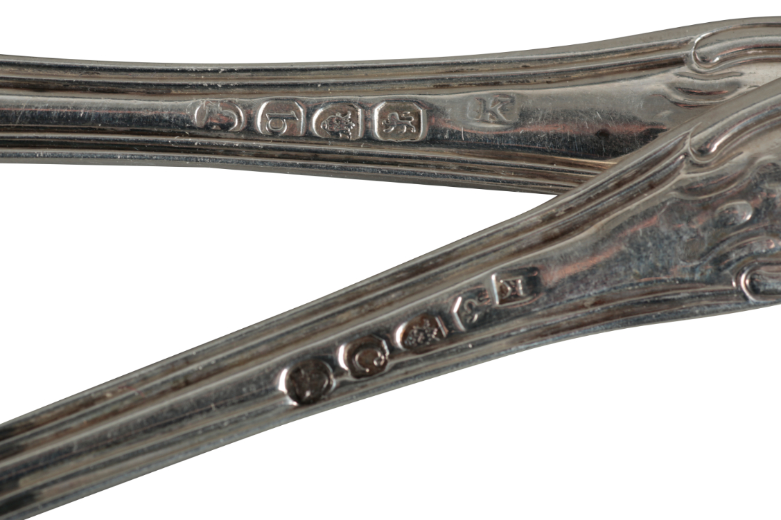 FIVE GEORGE III SILVER HOURGLASS PATTERN DESSERT SPOONS - Image 3 of 3