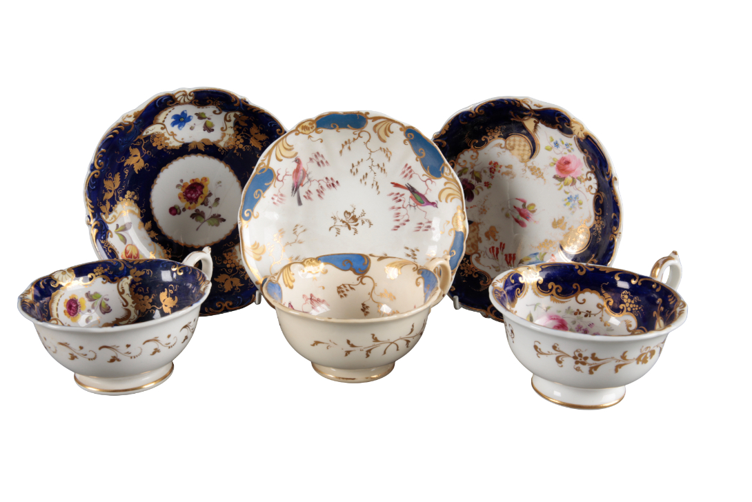 A GROUP OF SIX H & R DANIEL SHELL 'B' SHAPE TEACUPS AND SAUCERS - Image 3 of 4