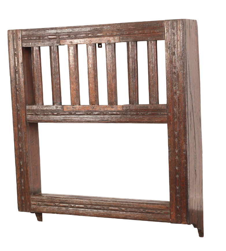 AN OAK PLATE RACK OR WALL SHELF - Image 2 of 2